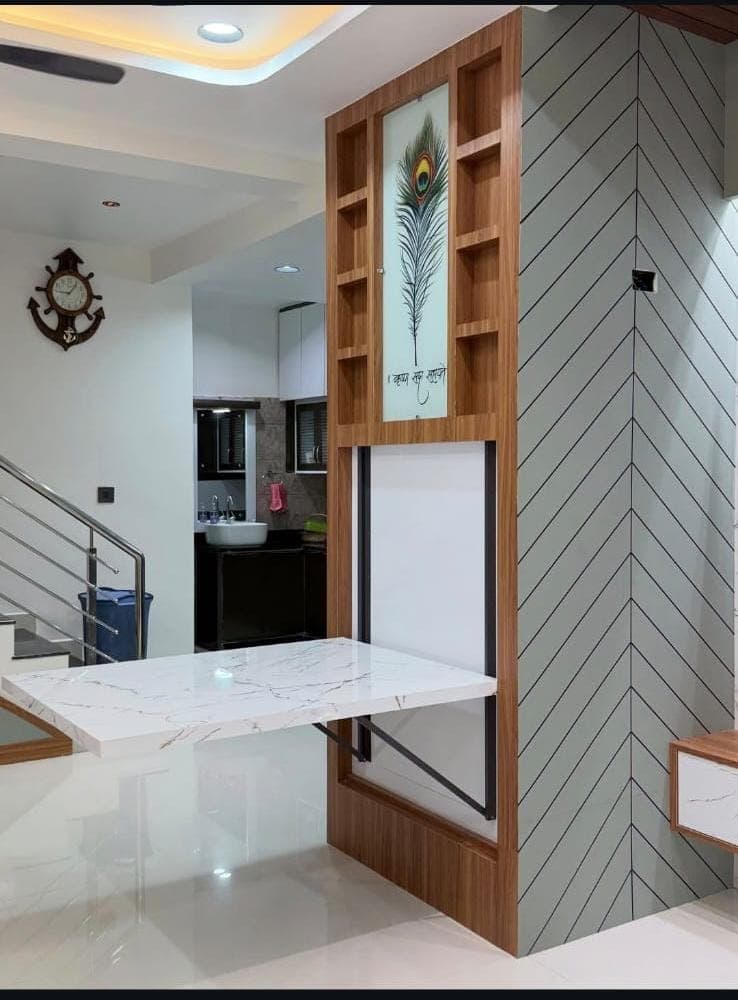 Showroom Table